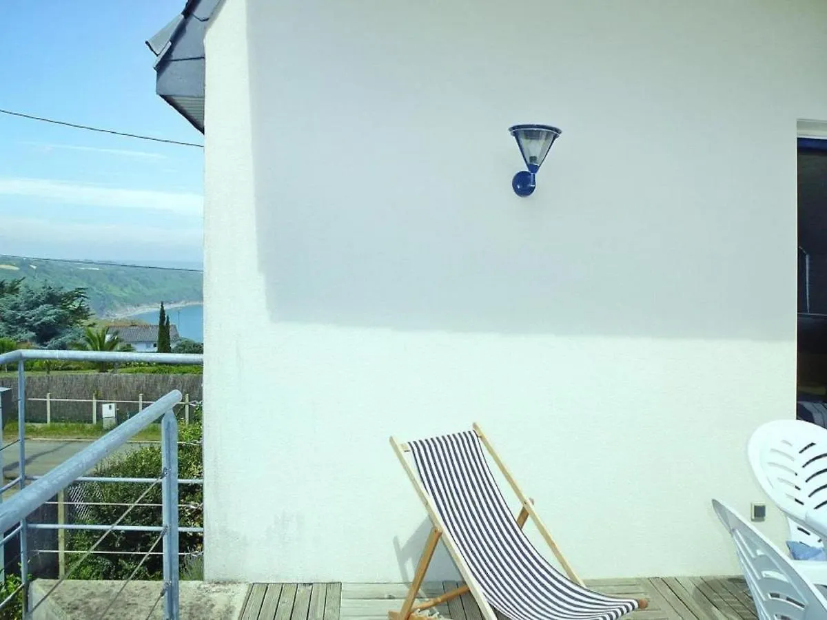 Comfortable Holiday Home With Fantastic Sea View Pordic