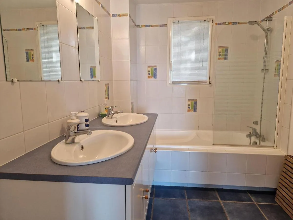Comfortable Holiday Home With Fantastic Sea View Pordic